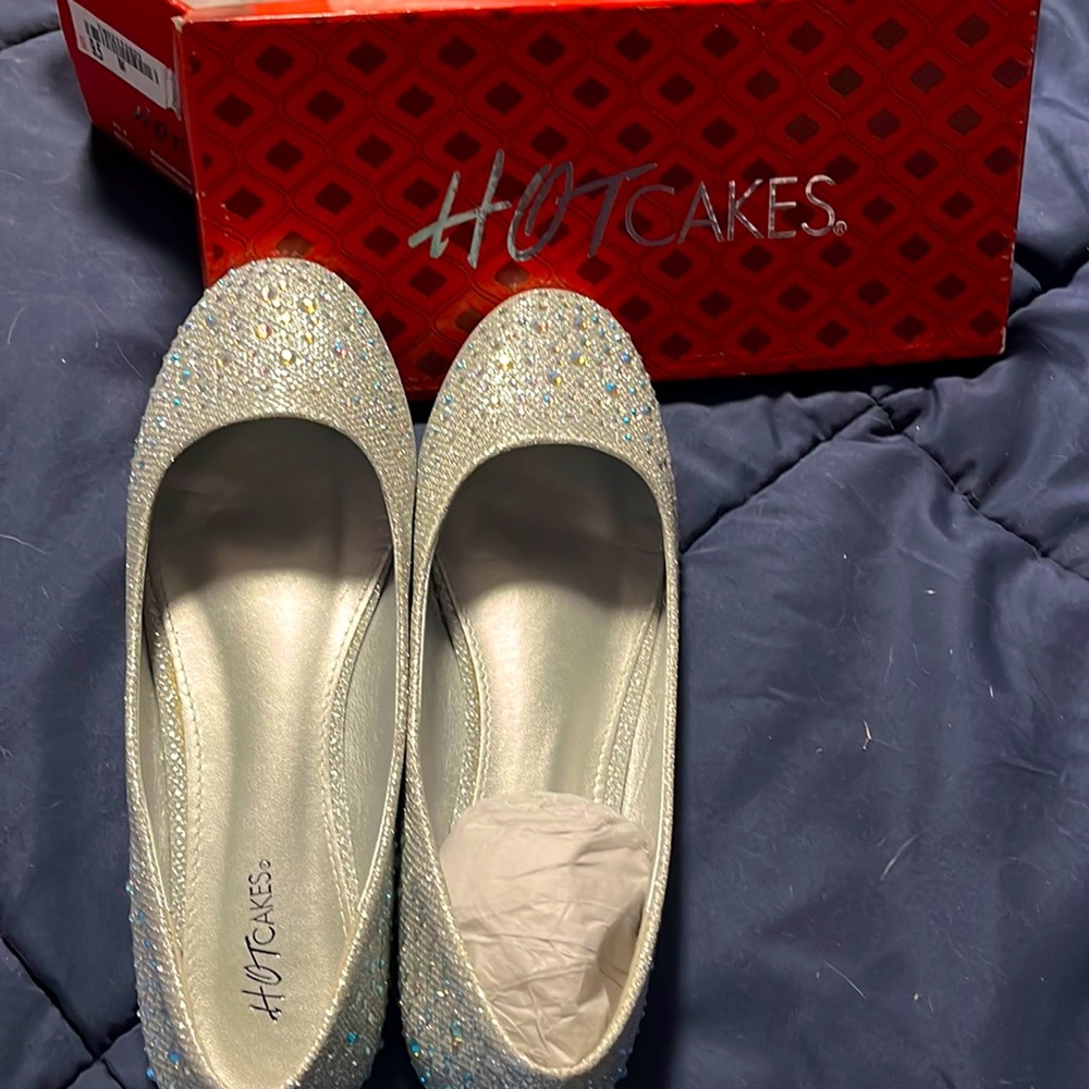 Hotcakes shimmery ballet flats!